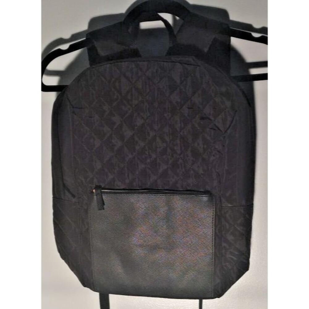 DSW Black Quilted  Backpack 11" x 16" Lightweight Adjustable Straps-Brand New - Picture 2 of 3